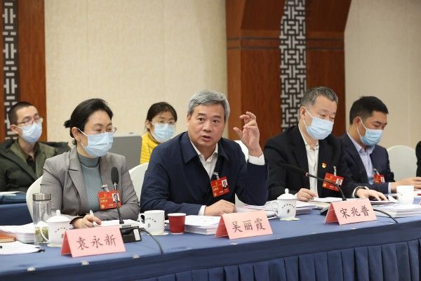 全国人大代表访谈 宋兆普：弘扬国粹文化，传承中医技艺 要加强乡村中医药队伍建设